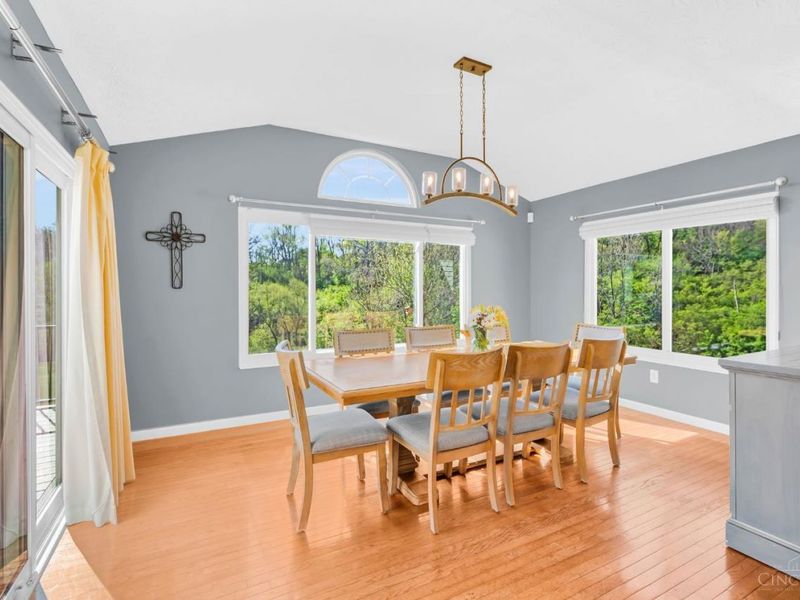 4817 Kleeman Green Drive, Cincinnati, OH 45211 Photo 14