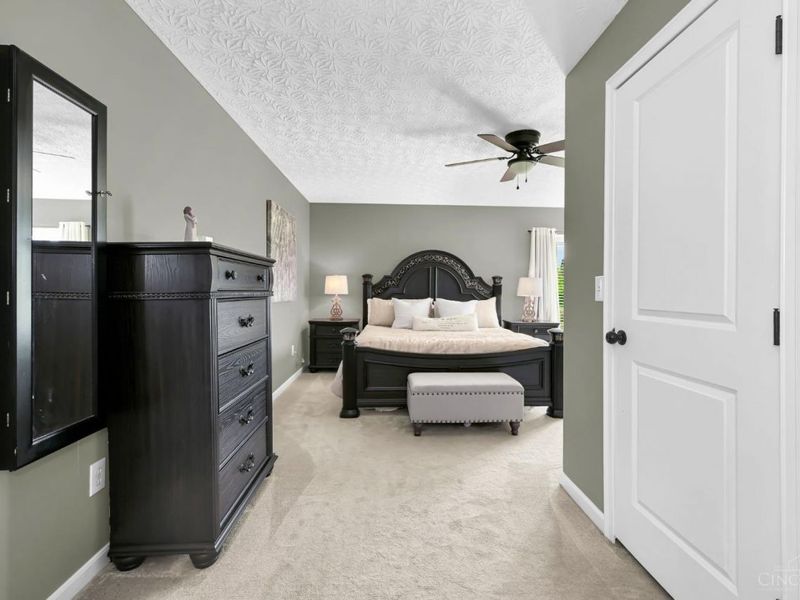 4817 Kleeman Green Drive, Cincinnati, OH 45211 Photo 23