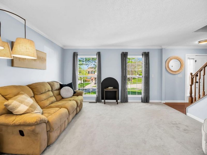 4817 Kleeman Green Drive, Cincinnati, OH 45211 Photo 7