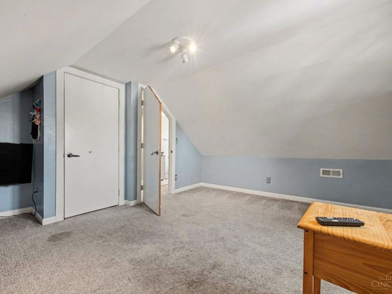 5805 Childs Avenue, Green Township, OH 45248 Photo 10