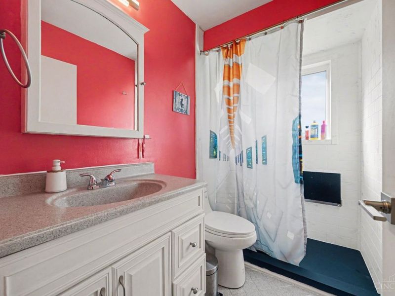 5805 Childs Avenue, Green Township, OH 45248 Photo 8