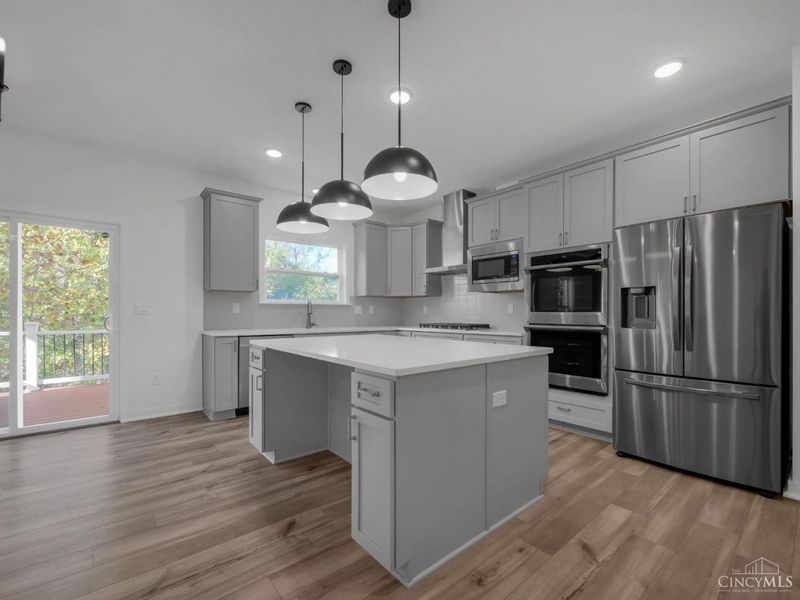 8705 Quietwood Lane, Miami Twp, OH 45002 Photo 13