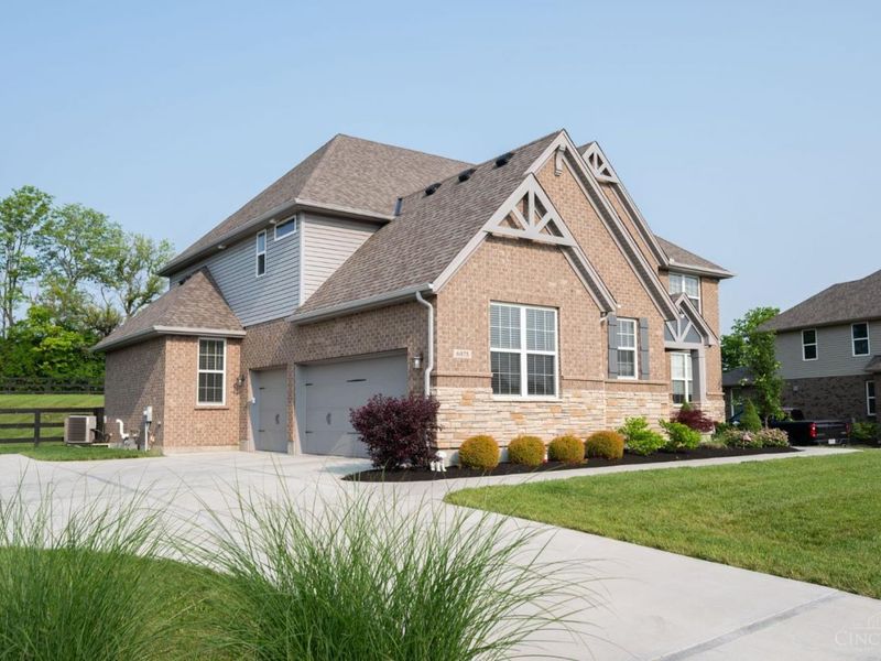 6075 Northlake Court, Liberty Township, OH 45011 Photo 2