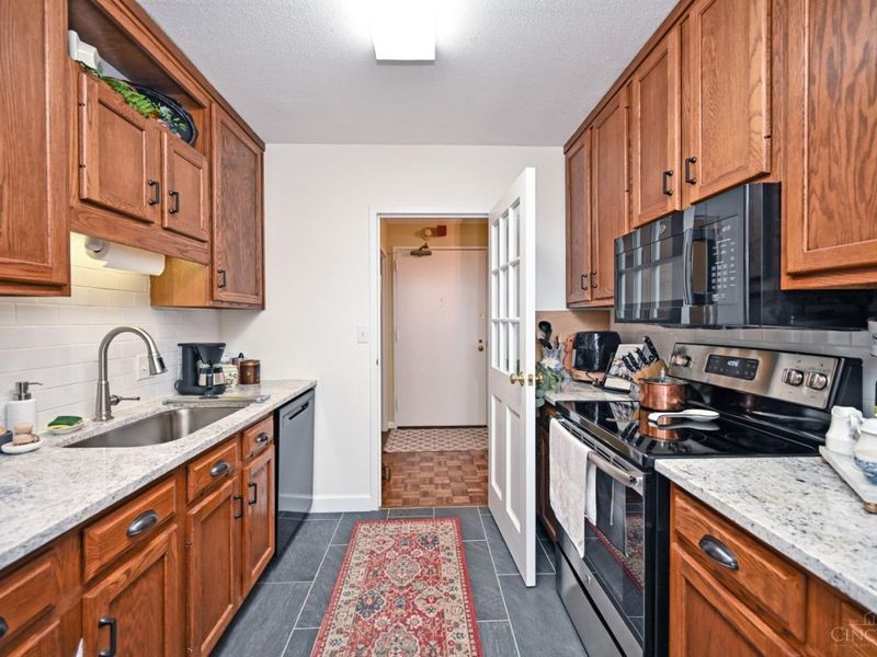 2444 Madison Road, Unit 1811, Cincinnati, OH 45208 Photo 20