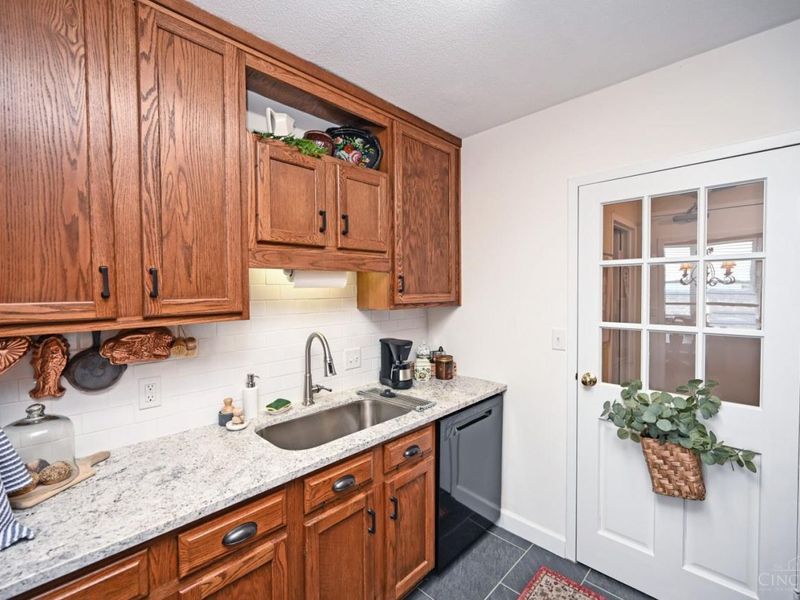 2444 Madison Road, Unit 1811, Cincinnati, OH 45208 Photo 21