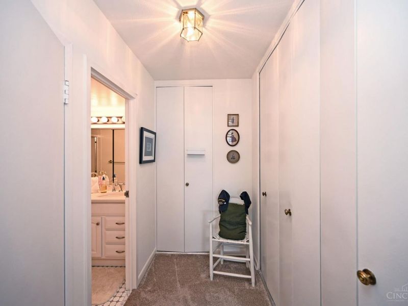 2444 Madison Road, Unit 1811, Cincinnati, OH 45208 Photo 26