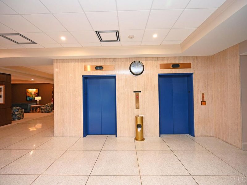 2444 Madison Road, Unit 1811, Cincinnati, OH 45208 Photo 6