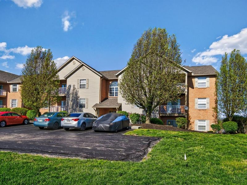 7920 Jessies Way, Unit 303, Hamilton, OH 45011 Photo 3