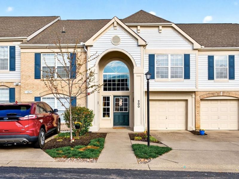 200 Gateway Drive, Unit H, Milford, OH 45150 Photo 1