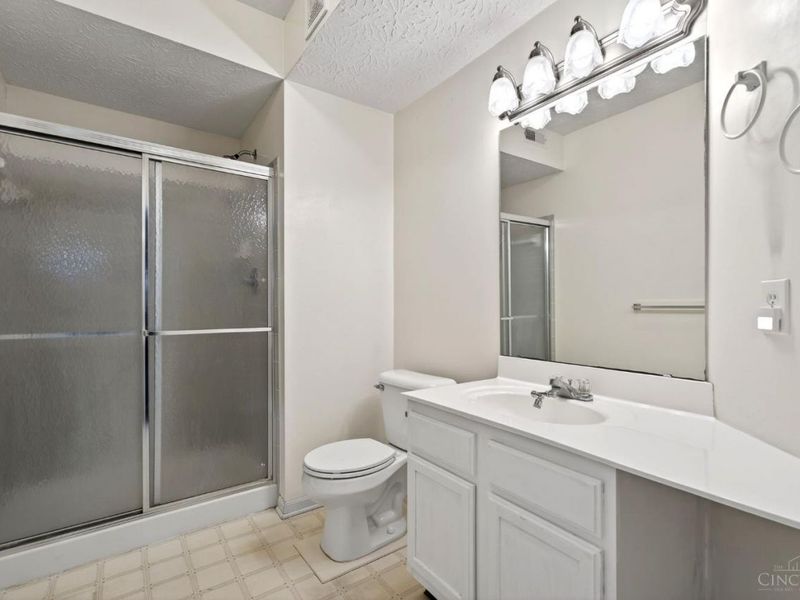 200 Gateway Drive, Unit H, Milford, OH 45150 Photo 16