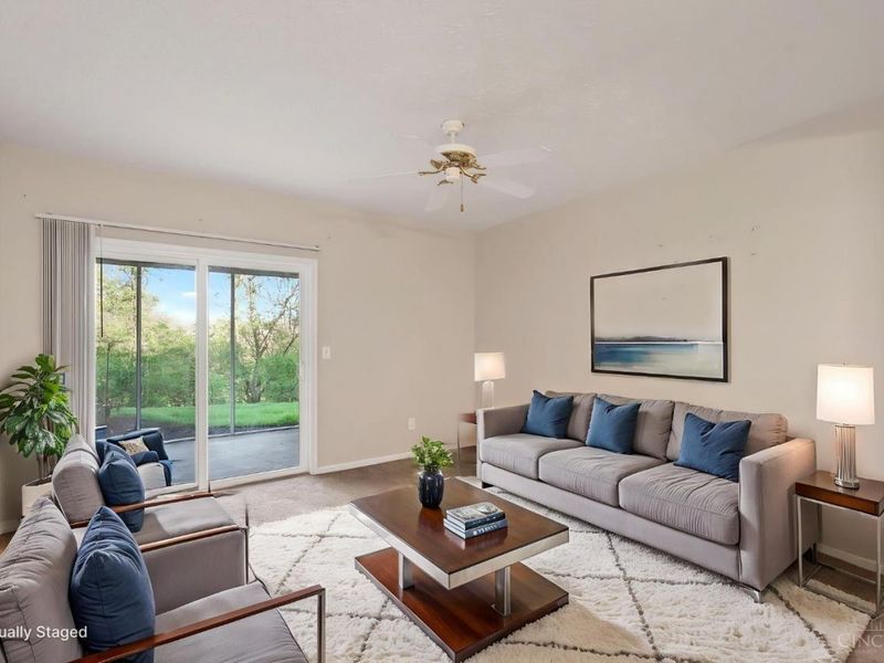 200 Gateway Drive, Unit H, Milford, OH 45150 Photo 2