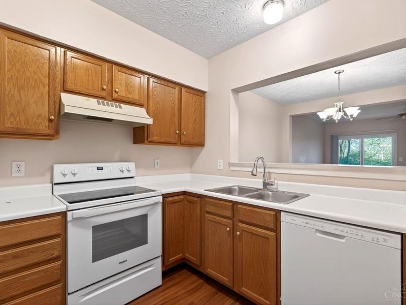 200 Gateway Drive, Unit H, Milford, OH 45150 Photo 7