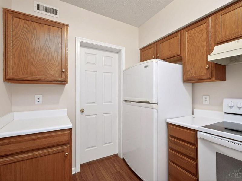 200 Gateway Drive, Unit H, Milford, OH 45150 Photo 8