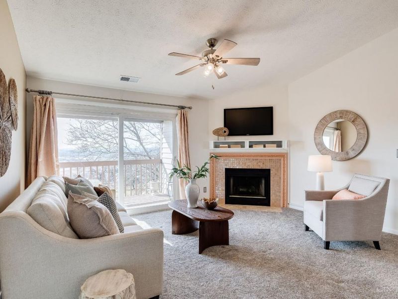 8945 Eagleview Drive, Unit 10, West Chester, OH 45069 Photo 4