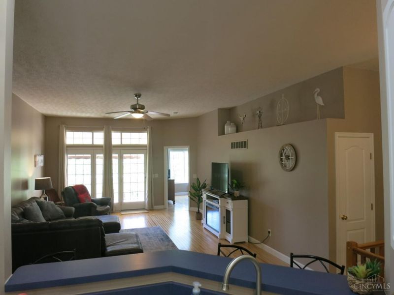 5957 Castlewood, Unit 3, Miami Twp, OH 45150 Photo 13