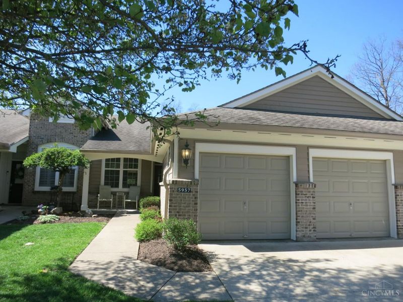 5957 Castlewood, Unit 3, Miami Twp, OH 45150 Photo 3