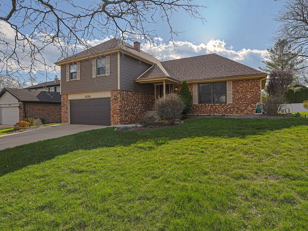 1526 Gainesboro Drive , Wheaton, IL 60189