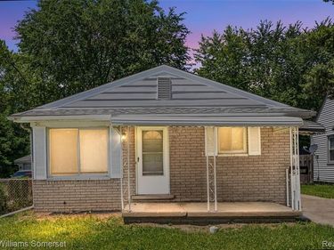 22487 Donald Avenue, Eastpointe, MI 48021