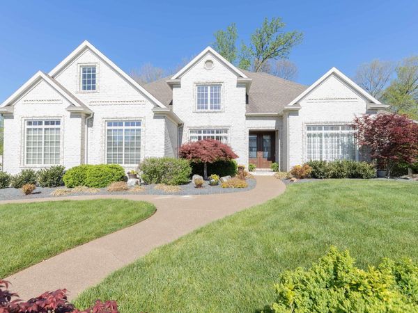 6477 Pebble Pointe Court, Newburgh, IN 47630