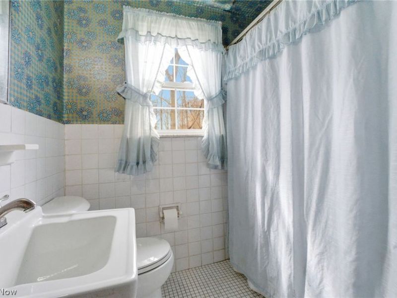 6792 Glenview Road , Mayfield Village, OH 44143 Photo 28