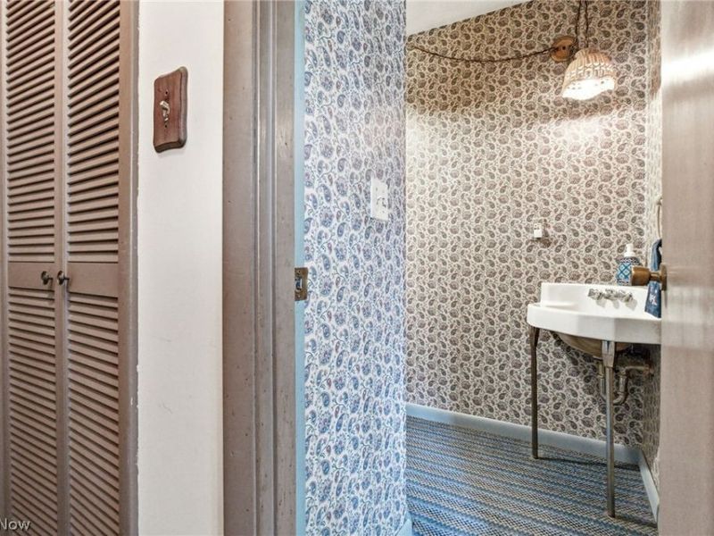 6792 Glenview Road , Mayfield Village, OH 44143 Photo 34