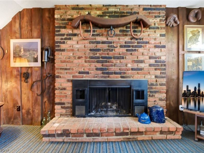 6792 Glenview Road , Mayfield Village, OH 44143 Photo 5