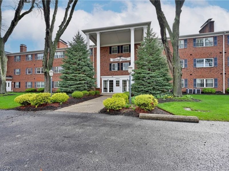 2885 Pease Drive, Unit 127, Rocky River, OH 44116 Photo 1