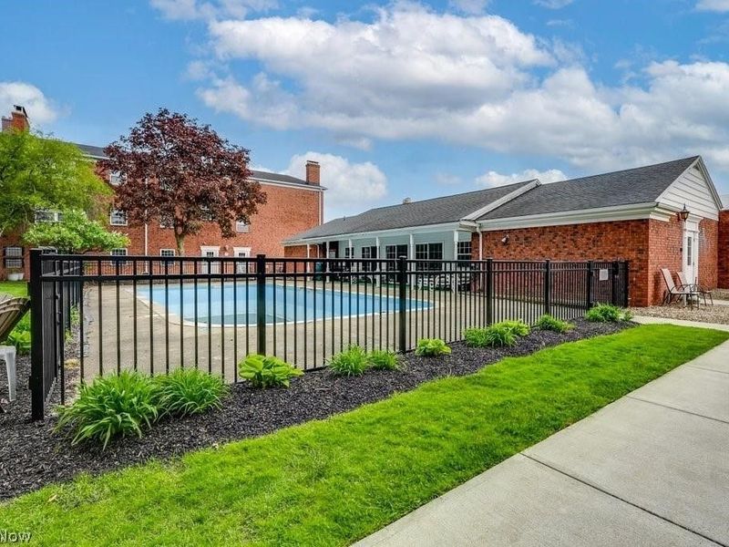 2885 Pease Drive, Unit 127, Rocky River, OH 44116 Photo 32