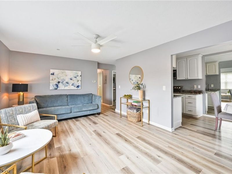 2885 Pease Drive, Unit 127, Rocky River, OH 44116 Photo 5