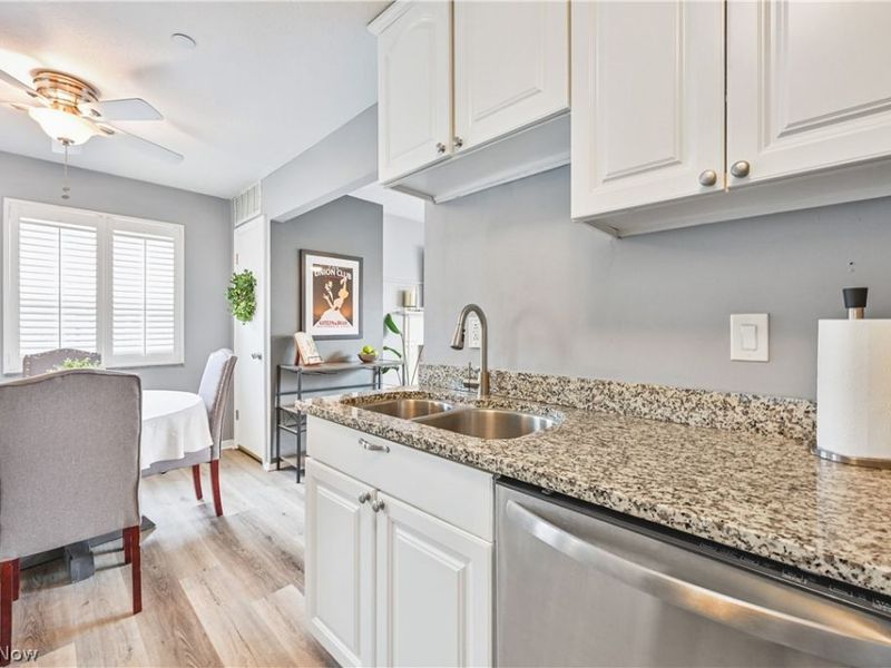 2885 Pease Drive, Unit 127, Rocky River, OH 44116 Photo 8