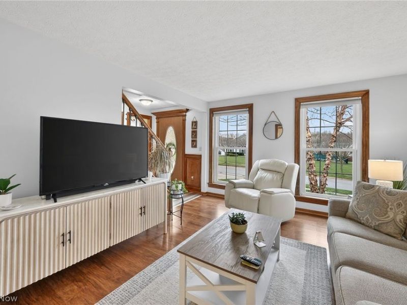 551 Picadilly Circle , Akron, OH 44319 Photo 4