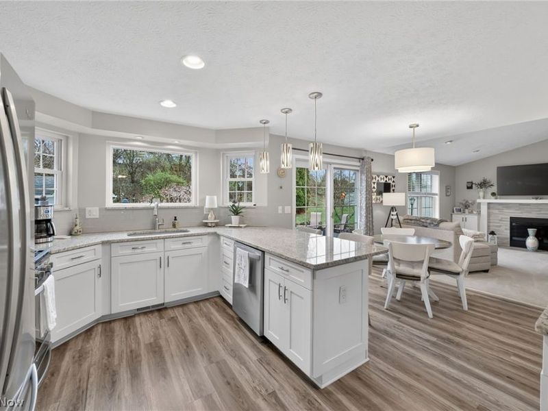 551 Picadilly Circle , Akron, OH 44319 Photo 8