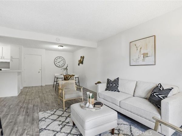 18620 Hatteras, Unit 276, Tarzana, CA 91356