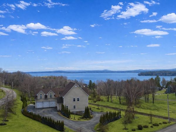 29 Campbell Road, Newport City, VT 05855