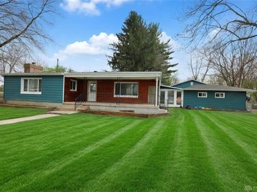 71 Quaker Trace Road, West Alexandria, OH 45381