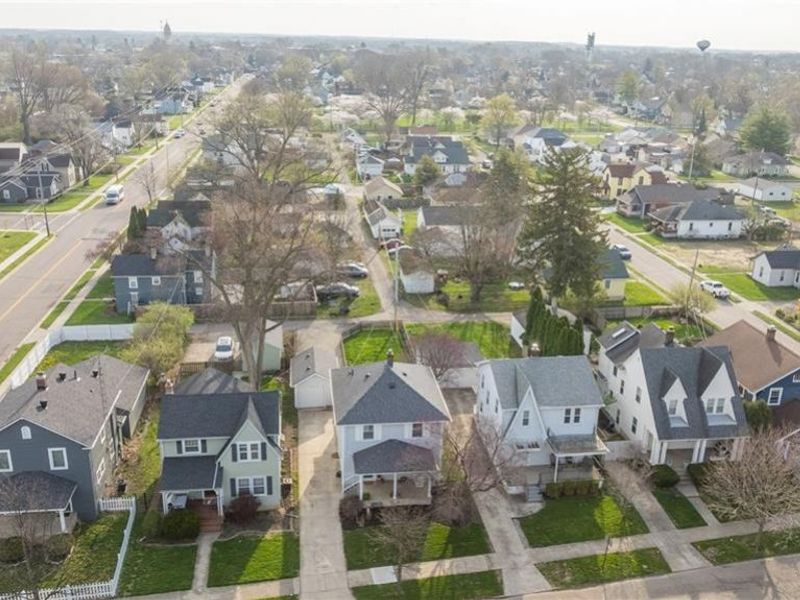 303 S Ridge Avenue, Troy, OH 45373 Photo 4