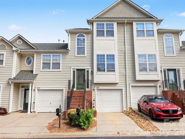 2729 Avalon Loop Road, Charlotte, NC 28269