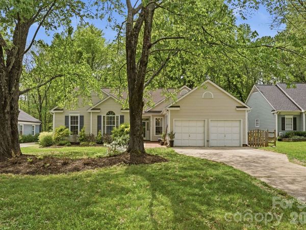 7715 Blythwood Lane, Charlotte, NC 28227
