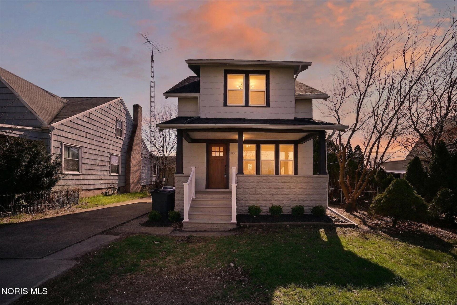 1130 Earlwood Avenue, Oregon, OH 43616 Main Photo