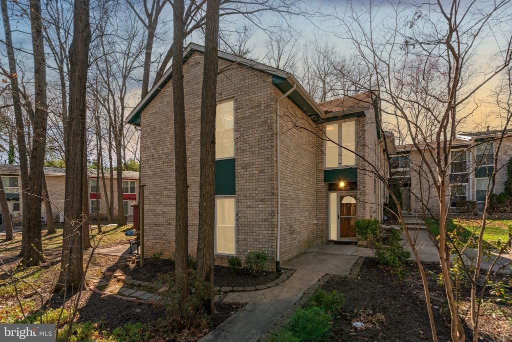 8583 Seasons Way, Lanham, MD 20706 Main Photo