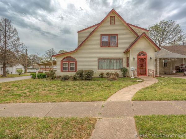 602 W 7th Avenue , Bristow, OK 74010