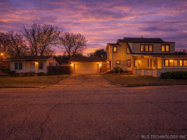 602 W 7th Avenue, Bristow, OK 74010