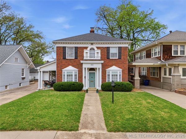 1612 S Newport Avenue , Tulsa, OK 74120