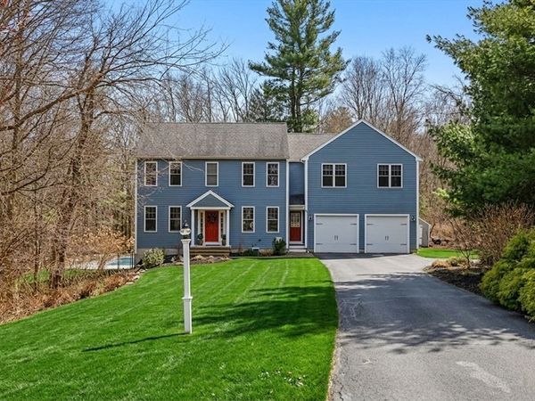 9 Great Acres Dr, Hanover, MA 02339