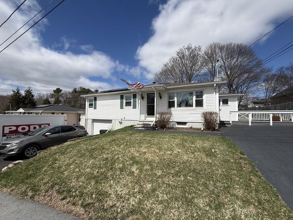 6 Riebe Ave, Webster, MA 01570