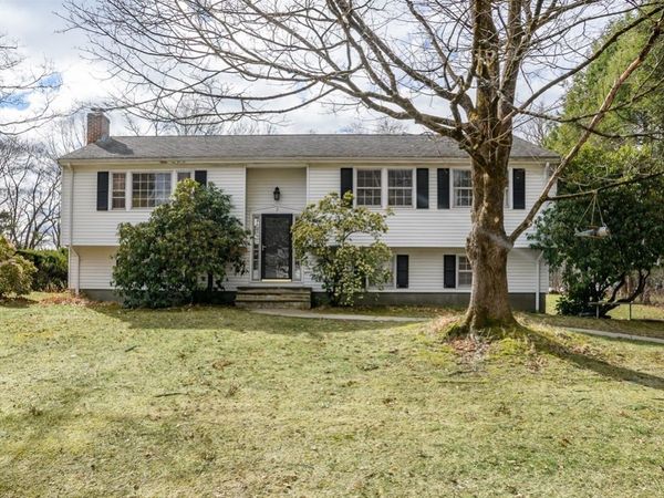 7 Gregory Lane, Wayland, MA 01778