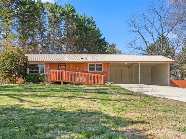 205 Rusty Lane, McLeansville, NC 27301