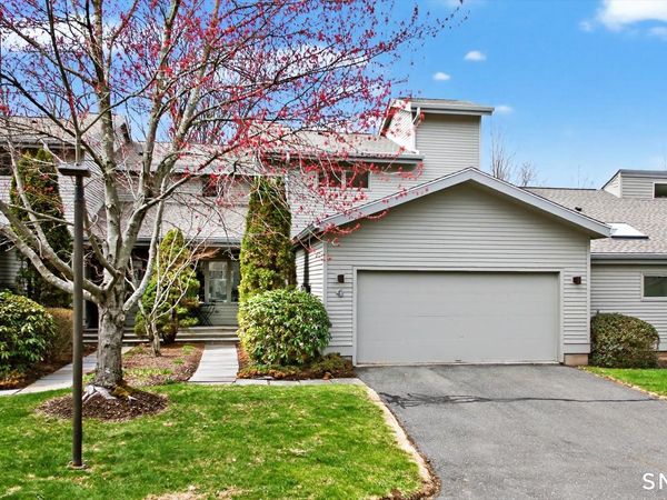 4 Thistle, Unit 4, Avon, CT 06001