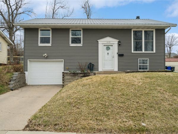 1119 18th St , Cedar Rapids, IA 52405