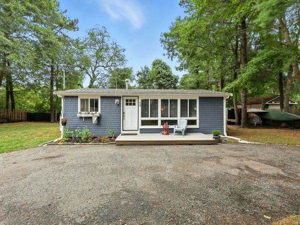 38 Lakeside Dr, Barnstable, MA 02648